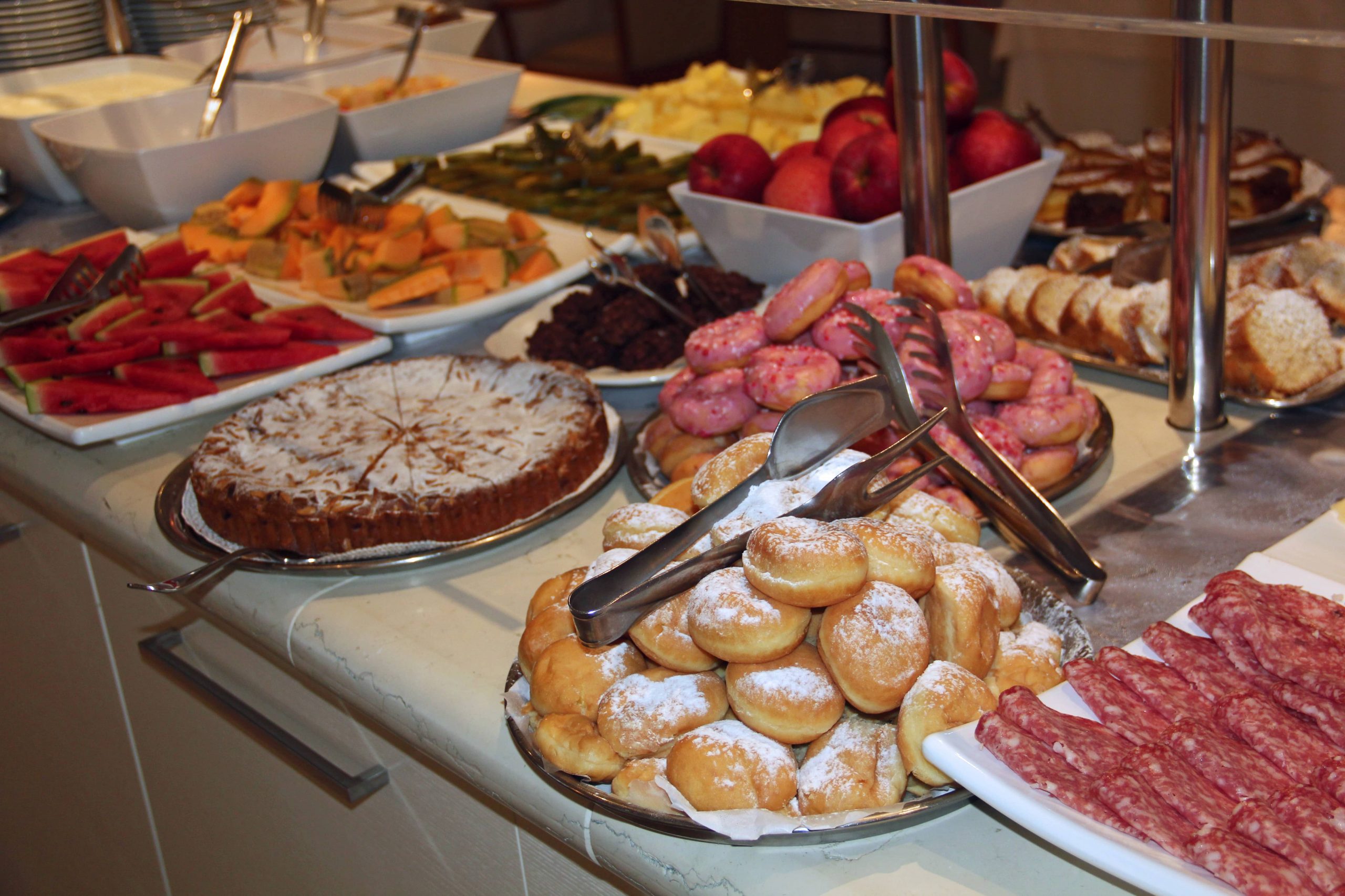 Colazione a buffet dolce all'hotel Conca Verde a Lignano